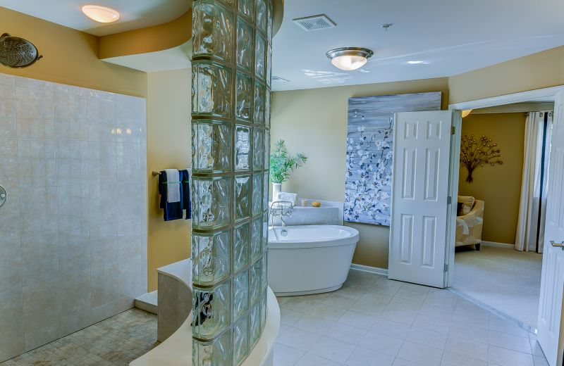 Best Bathroom Renovation Contractors in Hollywood, FL